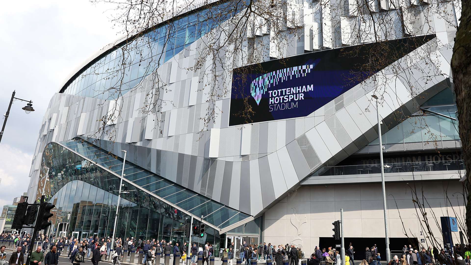 增添了光彩 增添了光彩